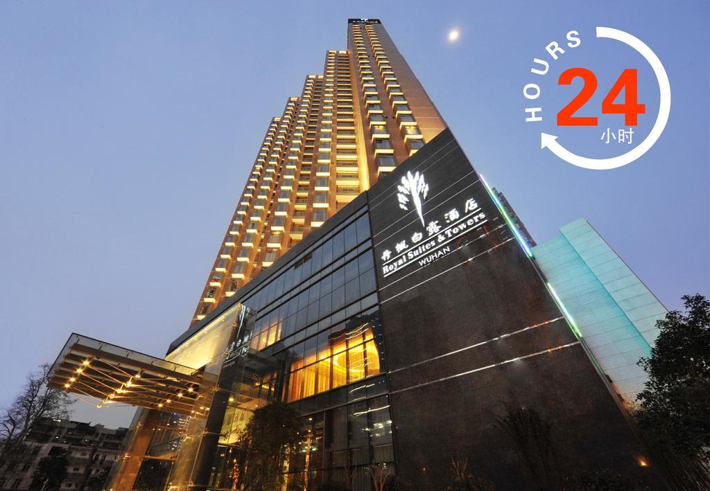 Royal Suites & Towers Wuhan Esterno foto